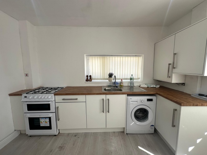 Langdale Road, Birmingham, 6 Bedrooms Bedrooms, ,Semi-Detached,Letting,1290